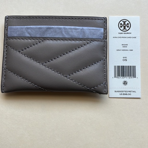 New Tory Burch Kira Chevron Card Case quilted lambskin leather, gold-ton… - Picture 8 of 10